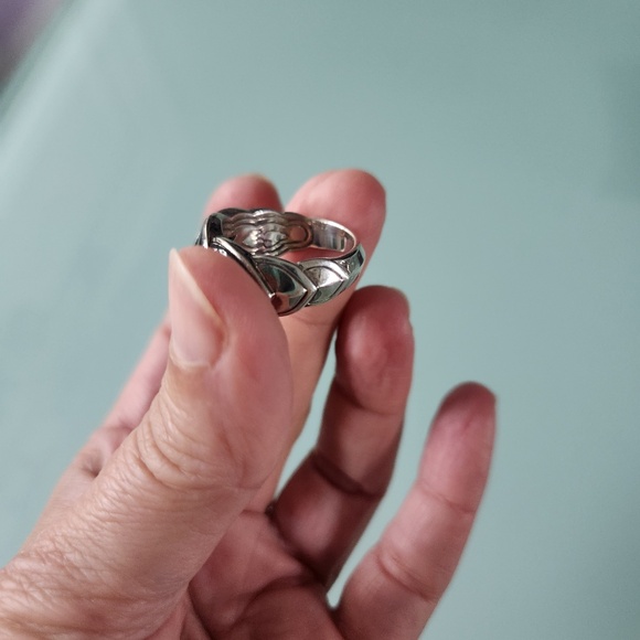 John Hardy Naga Silver and Black Ring - Picture 6 of 15